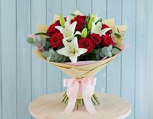 Букет цветов из:  Лилии и Розы в Волчанске