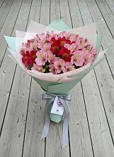 Букет цветов из:  Альстромерии #REPLACE_PRED# Волчанске