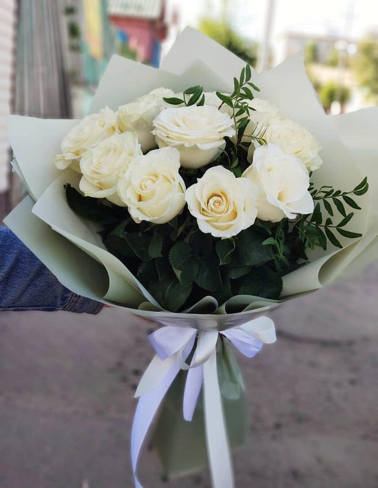 Букет Белые розы Проуд в Волчанске