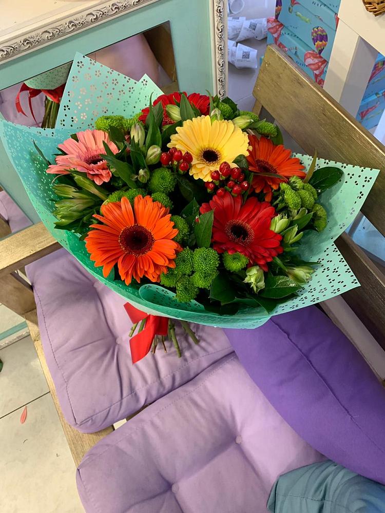 Букет цветов из: Герберы, Хризантемы и Альстромерии в Волчанске