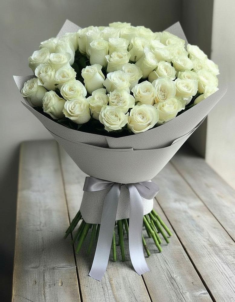 Букет 35 Белых роз в Волчанске