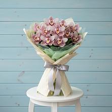 Букет цветов из:  Орхидеи и Розы #REPLACE_PRED# Волчанске