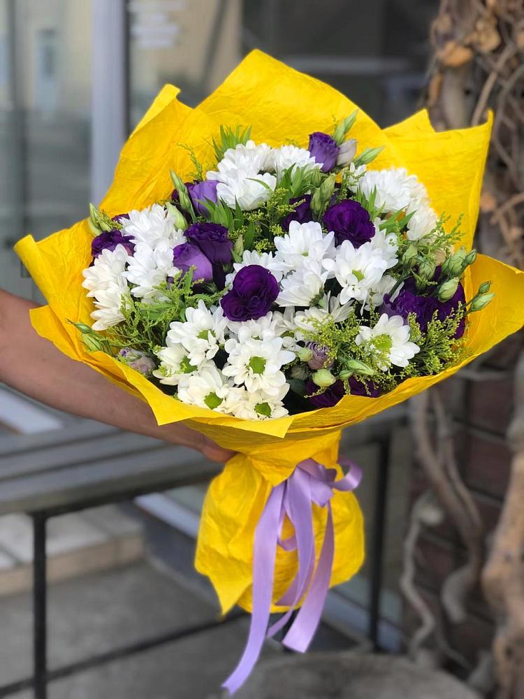 Букет цветов из: Ирисы, Хризантемы и Ромашки в Волчанске