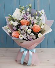 Букет цветов из:  Лизиантусы, Розы, Альстромерии и Гипсофила в Волчанске