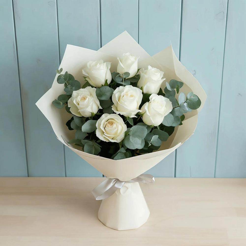 Букет Белые розы в Эвкалипте в Волчанске