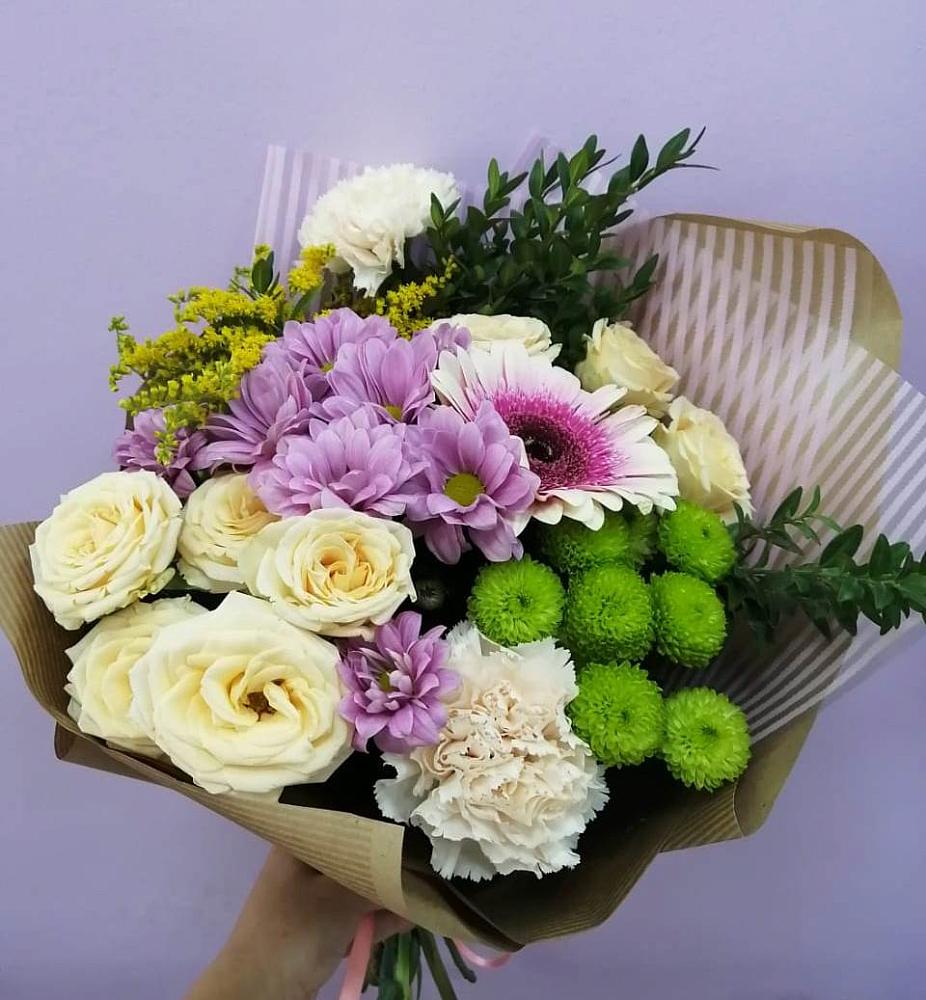 Букет цветов из: Хризантемы, Розы, Гвоздики и Герберы в Волчанске