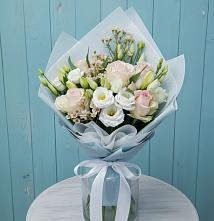 Букет цветов из:  Розы и Лизиантусы в Волчанске