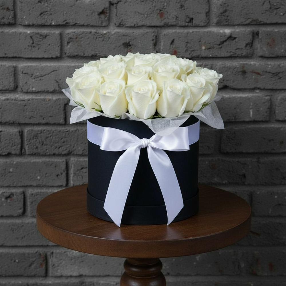 Цветочная композиция из Розы в шляпной коробке в Волчанске