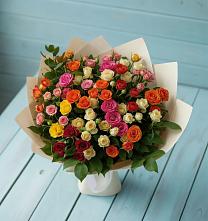 Букет Микс из разноцветных кустовых роз в Волчанске