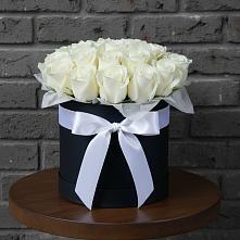 Цветочная композиция из Розы в шляпной коробке в Волчанске