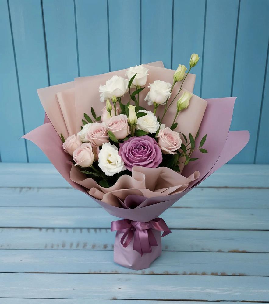 Букет цветов из: Розы и Лизиантусы в Волчанске